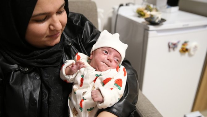 Adıyaman'da 580 gram doğan "Asya" bebek, 108 gün sonra ana kucağına kavuştu