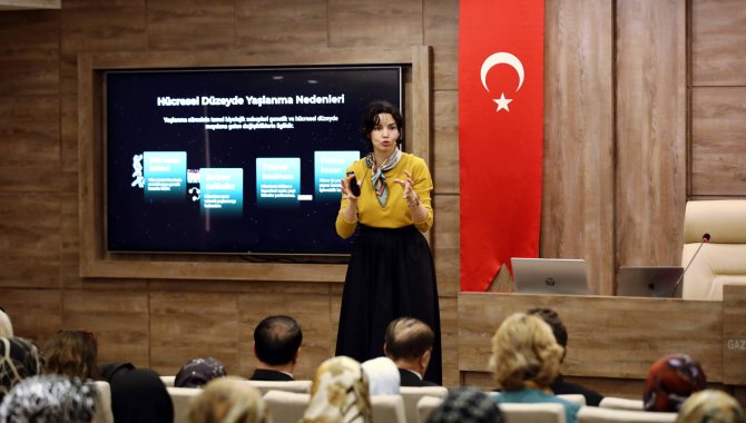 Gaziantep'te gerçekleşen Bilim Kafe etkinliğinde yaşlılık ve ağız sağlığı ele alındı