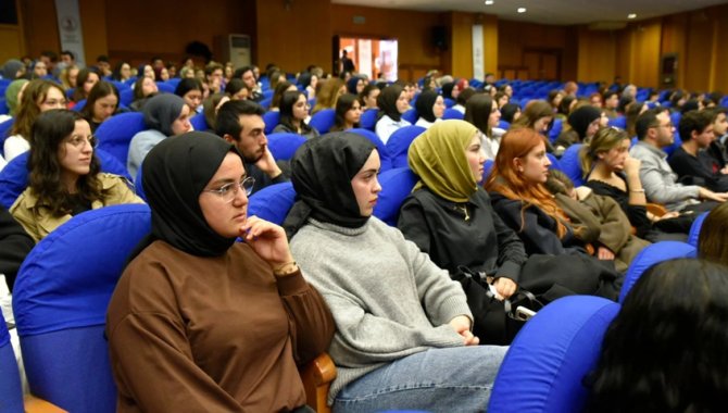 Samsun'da "Çocuk ve Gençlerde Bağımlılık" konulu sempozyum düzenlendi