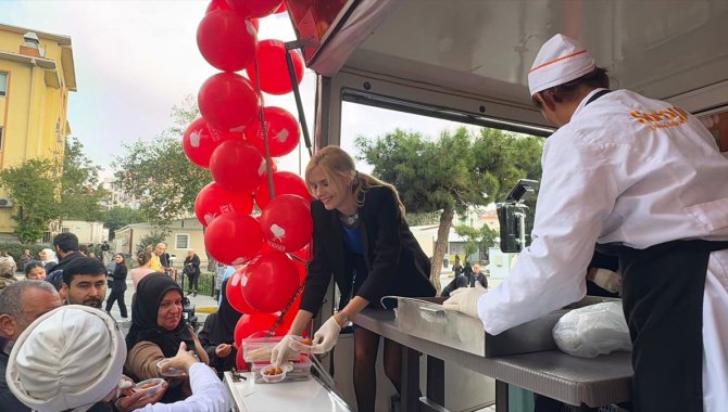 Bakırköy'de "Organ ve Doku Nakli Haftası" kapsamında hayır lokması dağıtıldı
