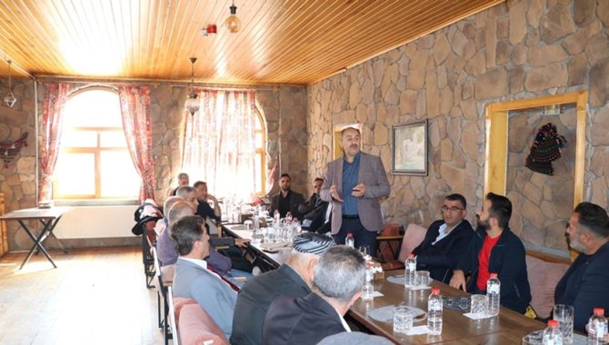 Sağlık-Sen Genel Sekreteri Baki, Hakkari'de sendika üyeleriyle buluştu