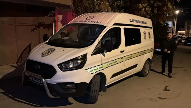 Kütahya'da apartmanın havalandırma boşluğuna atılan yeni doğan bebek hastaneye kaldırıldı