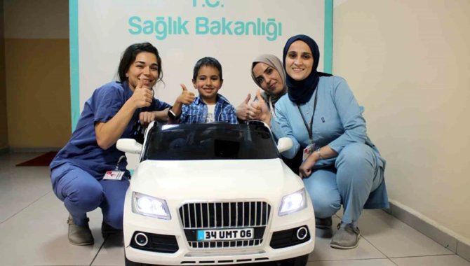 Midyat Devlet Hastanesi'nde "Gülümse Midyat, Umut Çocuklarda" projesi hayata geçirildi