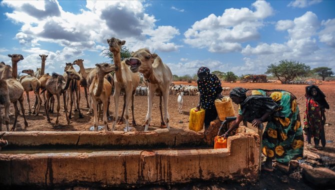 Aşırı hava olayları son 10 yılda 250 milyon kişiyi yerinden etti