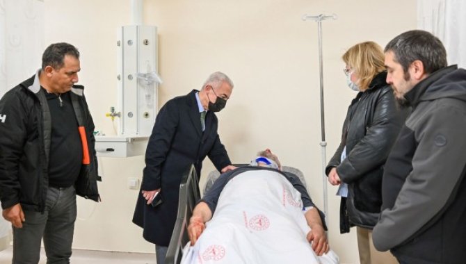 Kırklareli Valisi Turan, hasta ziyaretlerinde bulundu