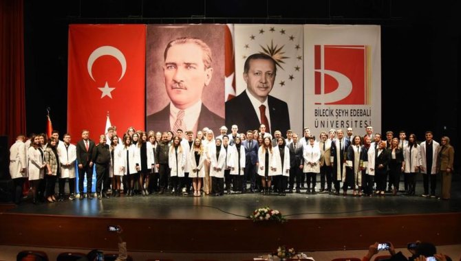 Bilecik'te diş hekimliği öğrencileri beyaz önlük heyecanı yaşadı