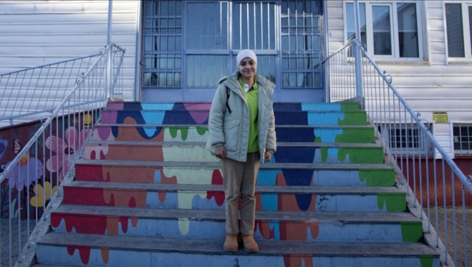 Bitlis'te 12 yaşında iki kez kanseri yenen Elanur, yaşama azmiyle duygulandırdı