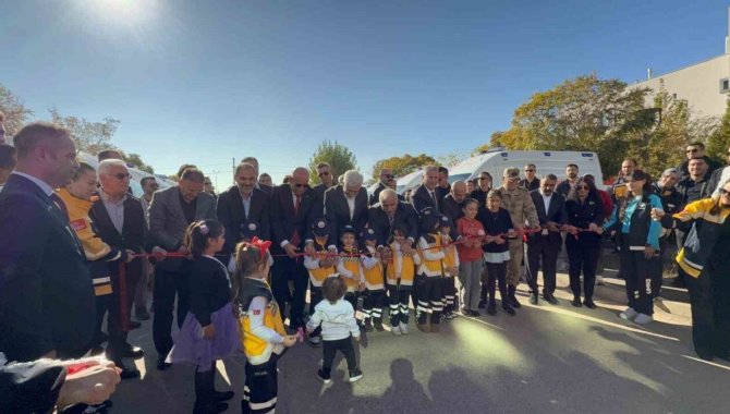 Diyarbakır'da çok sayıda sağlık kuruluşu ve ambulans törenle hizmete alındı
