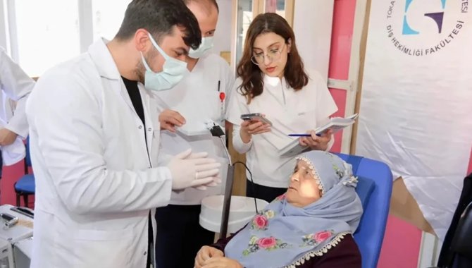 Tokat'ta köyde diş taraması yapıldı