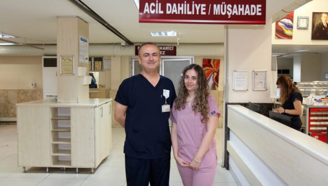 Denizli'de yeni doktorun ilk görev yeri babasının çalıştığı hastane oldu