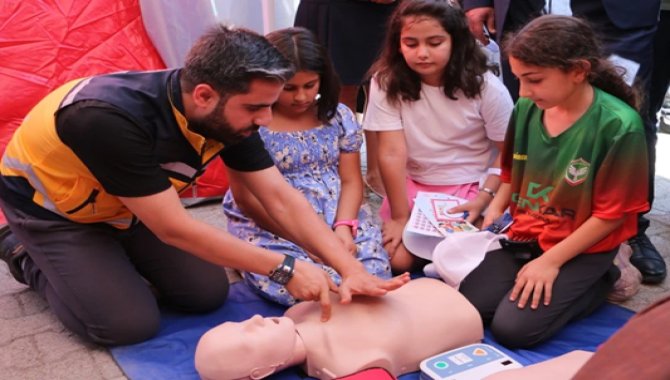 Diyarbakır'da "Sağlıklı Çocuk, Sağlıklı Gelecek" etkinliği düzenlendi
