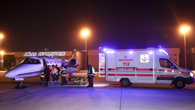 Suudi Arabistan'da kalçası kırılan Türk vatandaşı ambulans uçakla Türkiye'ye getirildi