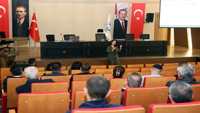 Talas'ta belediye personeline sigara bırakma eğitimi verildi