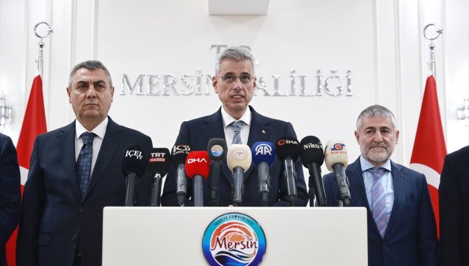 Sağlık Bakanı Kemal Memişoğlu, Mersin Valiliği'nde konuştu:
