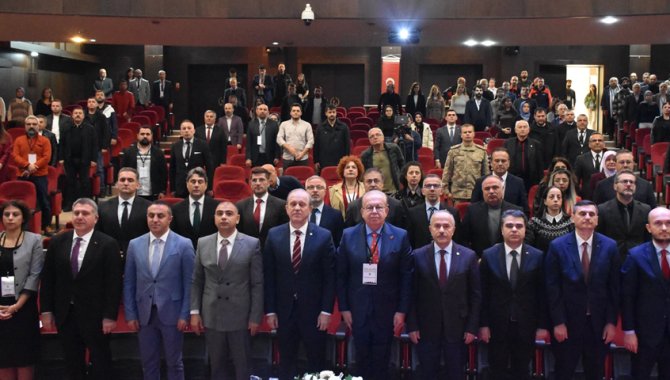 Trabzon'da "Afet Bilinci 100 Yıllık Deneyim ve Geleceğe Bakış" sempozyumu başladı