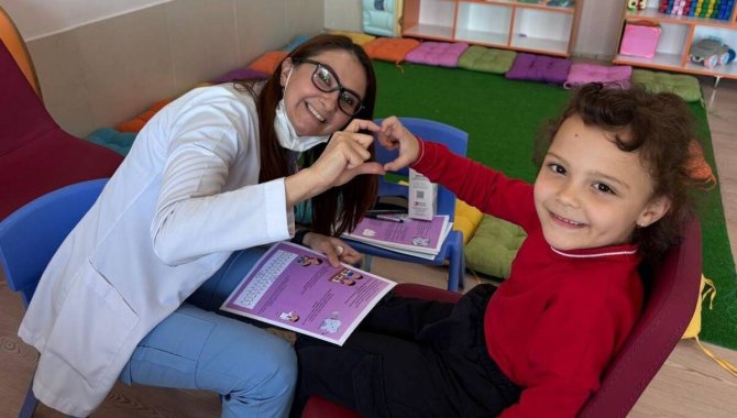 Afyonkarahisar'da anaokulu öğrencilerine sağlık taraması yapıldı