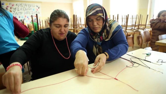 Kastamonu'da özel gereksinimli bireyler ve aileleri kampta bir araya geldi