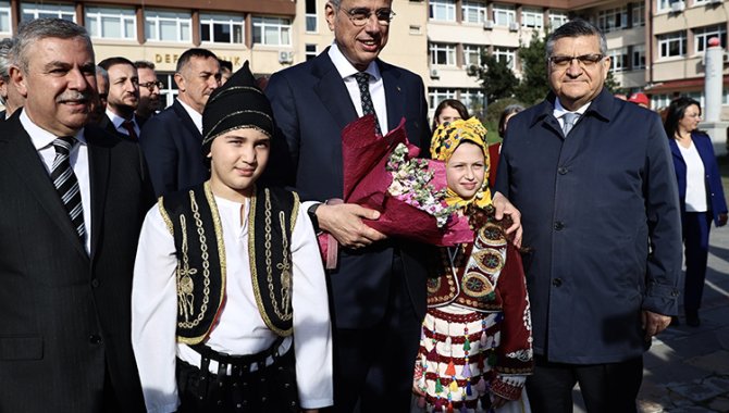 Sağlık Bakanı Memişoğlu, Sinop'ta ziyaretlerde bulundu