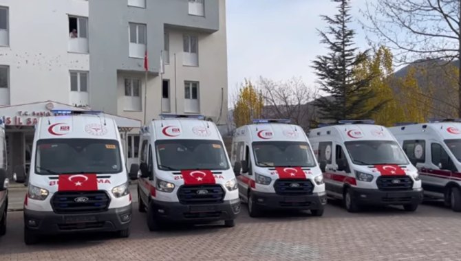 Ağrı'da 112 Acil Sağlık filosuna donanımlı 7 yeni ambulans katıldı