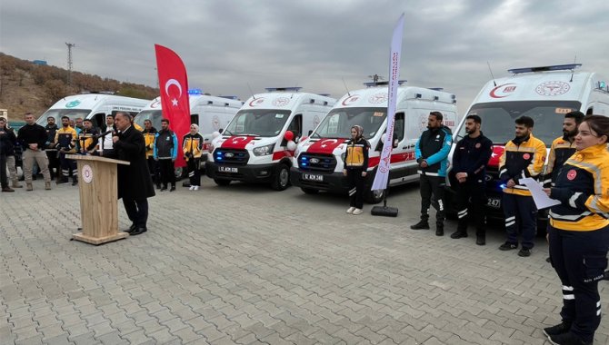 Bingöl'e 5 ambulans ve 2 UMKE aracı tahsis edildi