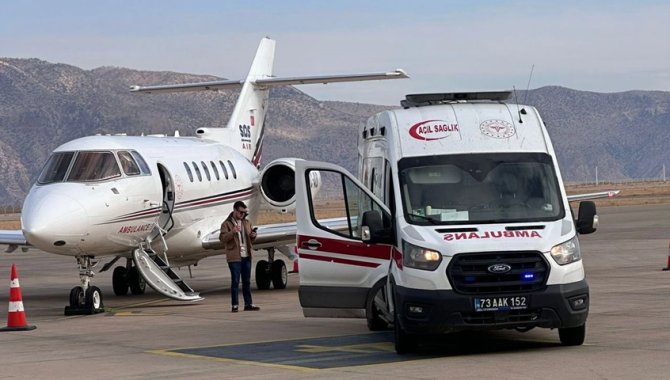 Şırnak'ta kalp rahatsızlığı olan bebek ambulans uçakla Ankara'ya sevk edildi