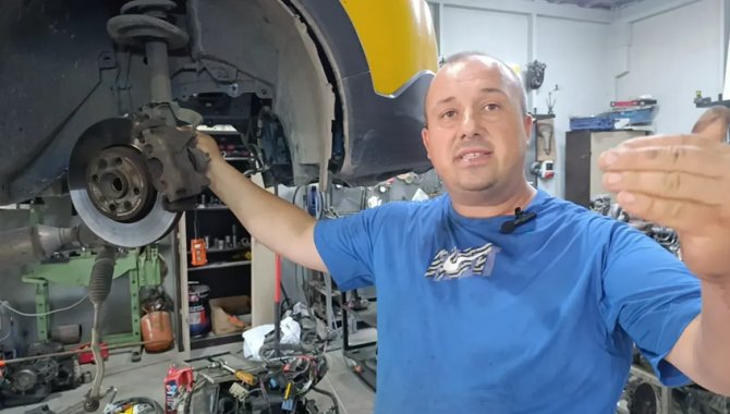 Şırnaklı marangoz, olası kazalara karşı ağır tonajlı araçları durdurabilecek fren sistemi geliştirdi