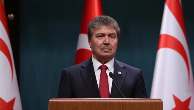 KKTC Başbakanı Üstel'in rahatsızlanmasının ardından operasyon geçirdiği bildirildi