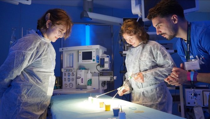 Medtronic, Darüşşafaka öğrencilerini sağlık teknolojileriyle buluşturdu