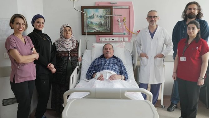 Malatya'da yüksekten düşme sonucu aort damarı yırtılan hasta ameliyatla sağlığına kavuştu