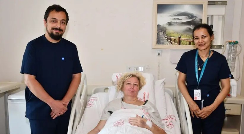 Rus Hastanın Karnından 12 Kiloluk Dev Kitle Çıkarıldı