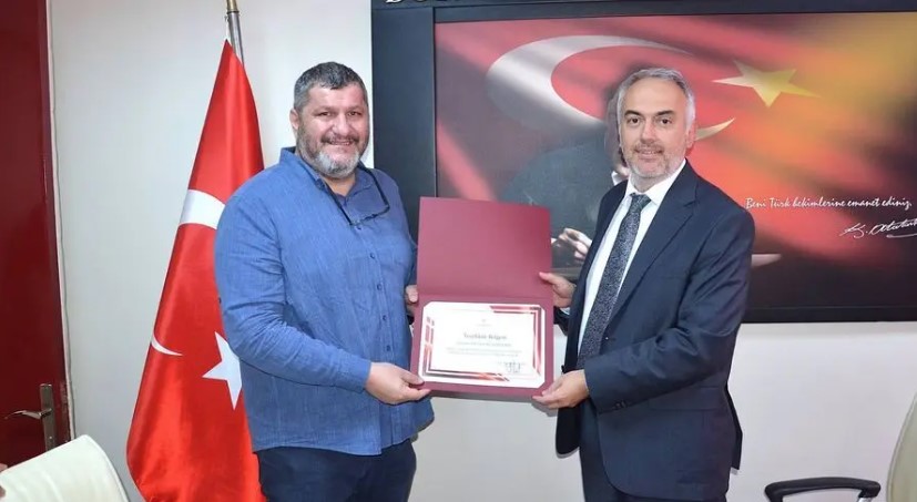 Bursa’da Kanserle Mücadelede Erken Tanı Seferberliği: Başarılı Hekimlere Teşekkür Belgesi!