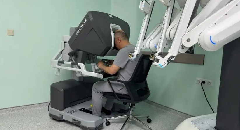 Uyku Apnesi Tedavisinde Robotik Devrim: Ağız İçinden Kesi Yapılmadan Sağlığa Kavuşuyorlar!