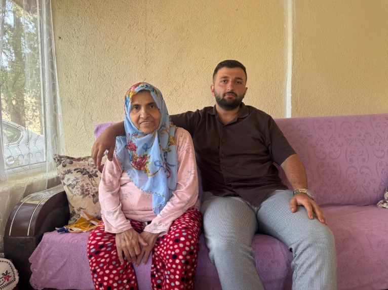 Karaciğer Yetmezliği Yaşayan Annelerine Oğlundan Hayat Veren Doku Nakli