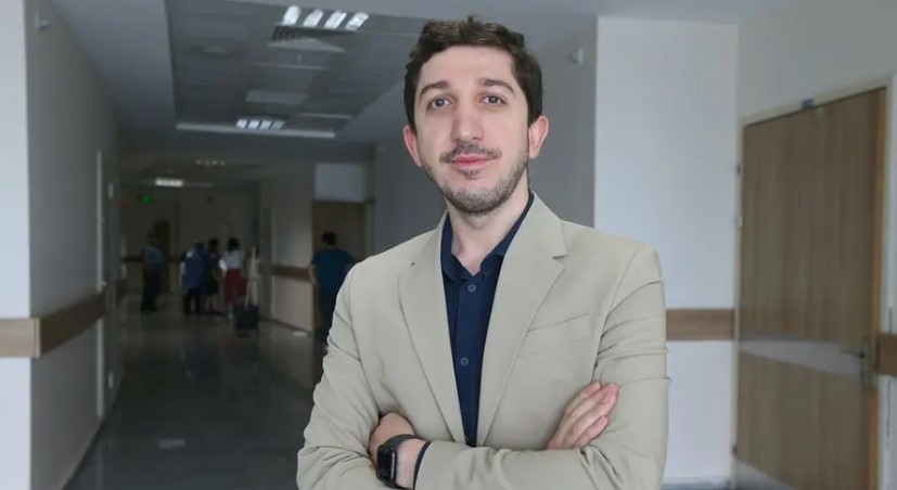 Kars’ta Riskli Ameliyat Başarısı: 23 Yıldır Boynunda Taşıdığı 3 Tümörden Tek Seansta Kurtuldu
