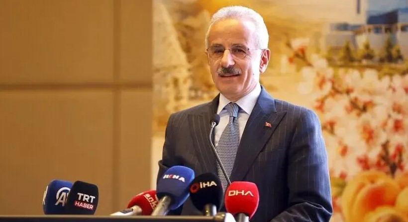 Bakan Uraloğlu: 5G İle Sağlıkta Uzaktan Cerrahi ve Teşhis Dönemi Başladı