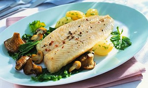 Sağlıklı beslenmek için haftada iki porsiyon balık yenmeli