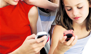 Cep telefonu çocuklarda beyin tümörü riskini artırıyor