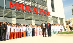 Sağlık yöneticileri Medical Park'ı gezdi