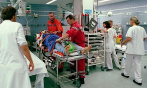 Van'daki 500 yataklı hastanede 800 hasta yatıyor