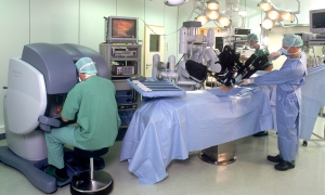 Robotik cerrahiyle kalp deliği kapatıldı