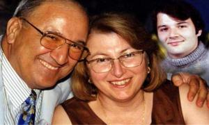 Şizofreni hastası genç, doktor anne ve babasını öldürdü