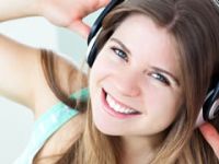 Kulaklıkla Müzik Dinlerken İşitme Kaybı Yaşamayın