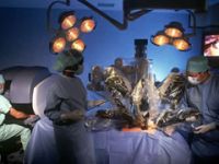 İki robotla prostat ameliyatı