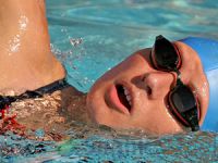 Lensle denize veya havuza girenlerde körlük riski