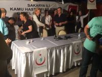 Sakarya KHB 'Demokrasi Meydanı'nda ücretsiz hizmet standı açtı