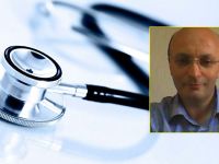 Hasta muayenesi sırasında kalp krizi geçiren doktor hayatını kaybetti