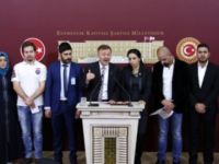 Atama bekleyen sağlıkçılardan TBMM'de oturma eylemi