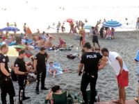 Plajda içki içen 2 doktor için Vali'den açıklama: 'Polis görevini yaptı'