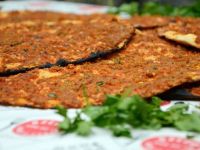 Diyet yapanlara "kilo aldırmayan" lahmacun