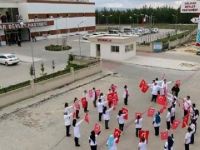 41 ilden 450 doktor, İstiklal Marşı'nı seslendirdi